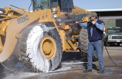 Washing a Frontend Loader