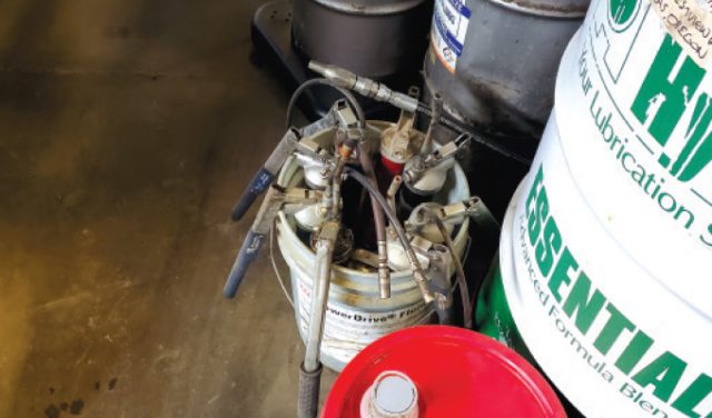 MNT_Greasing_01